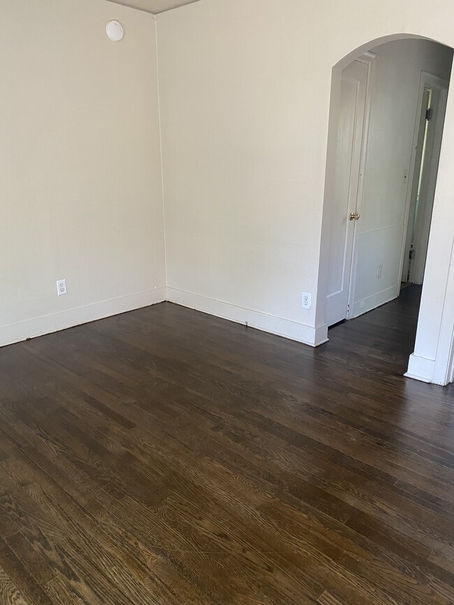 Photo - Slocum Apartments