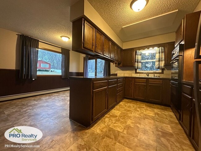 Photo - 3 Bedroom Main Level Duplex Unit