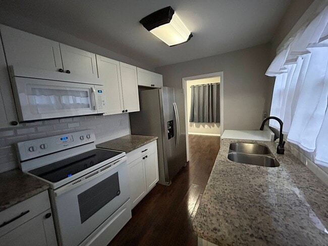 Photo - 3903 Newson Rd SW