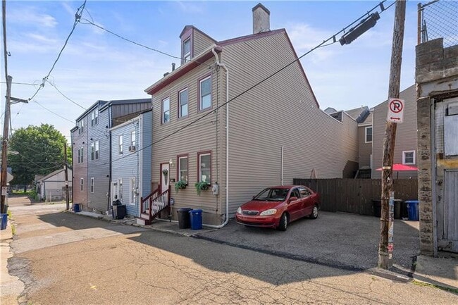 Photo - 841 Blossom Wy