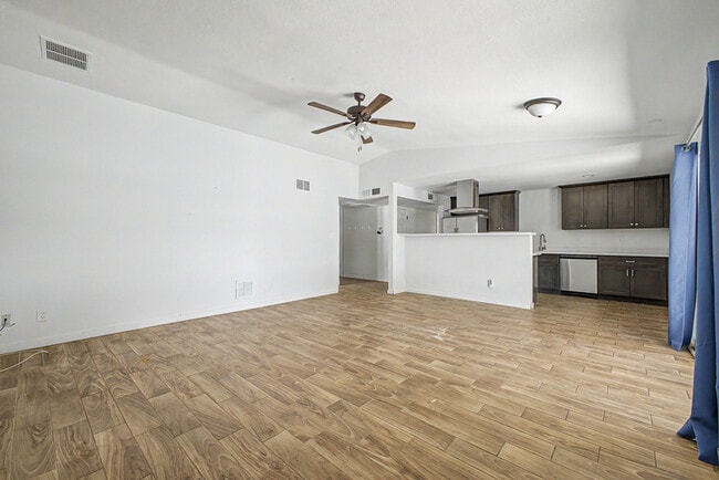 Photo - 13608 N 41st Pl