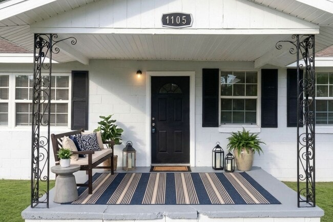 Photo - 3 Bedroom, 1 Bathroom Home for Rent in Tampa!