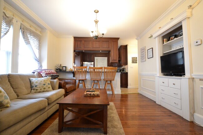 Photo - 76 Hobart St Unit 1