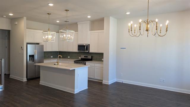 Photo - 2523 Huxley Mews