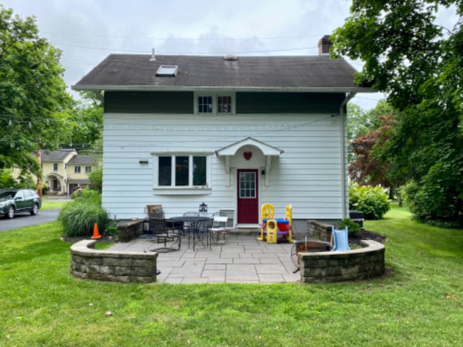 Photo - 253 Fisher Pl