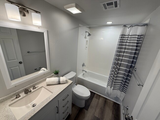 Photo - 738 E Roeser Rd