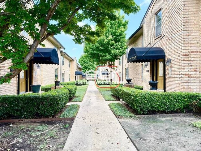 Photo - 2 Bed / 2 Bath Condo in Gated, Secluded Co... Unidad B