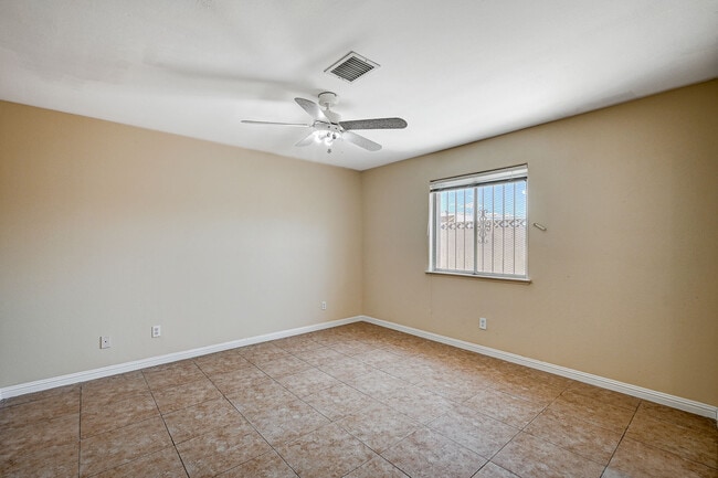 Photo - 2345 Stockton Ave