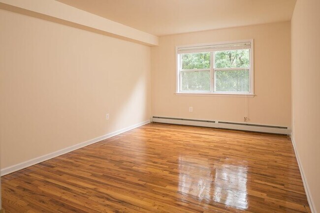 Photo - Kentwood Village