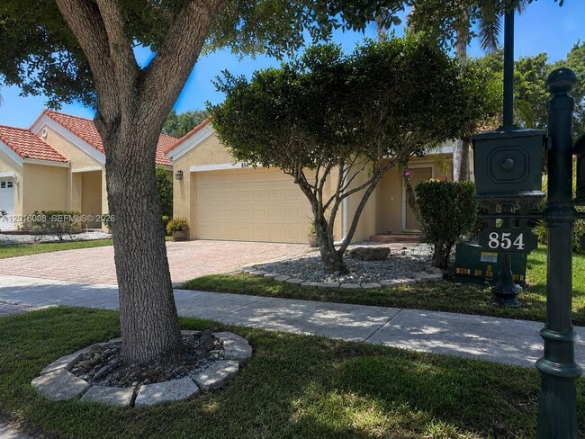 Photo - 854 San Remo Dr