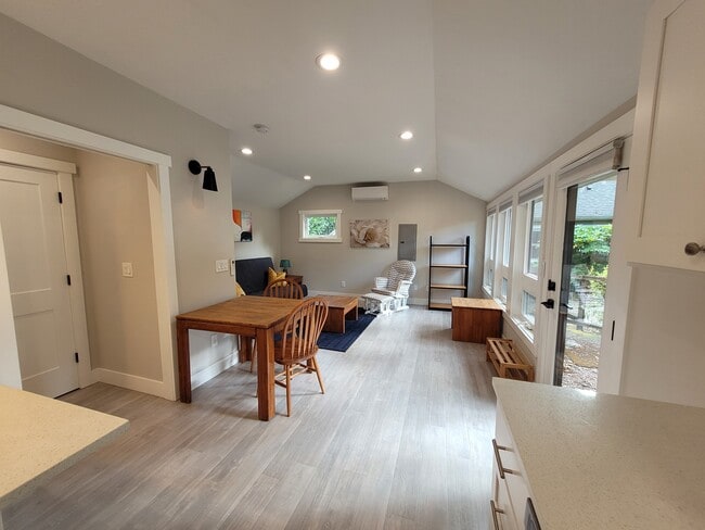 Photo - 7279 SW Canyon Ln