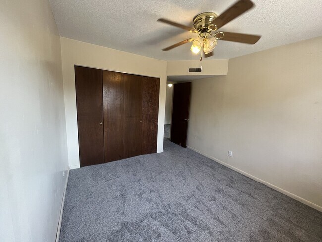 Photo - 320 Landing Unit 43