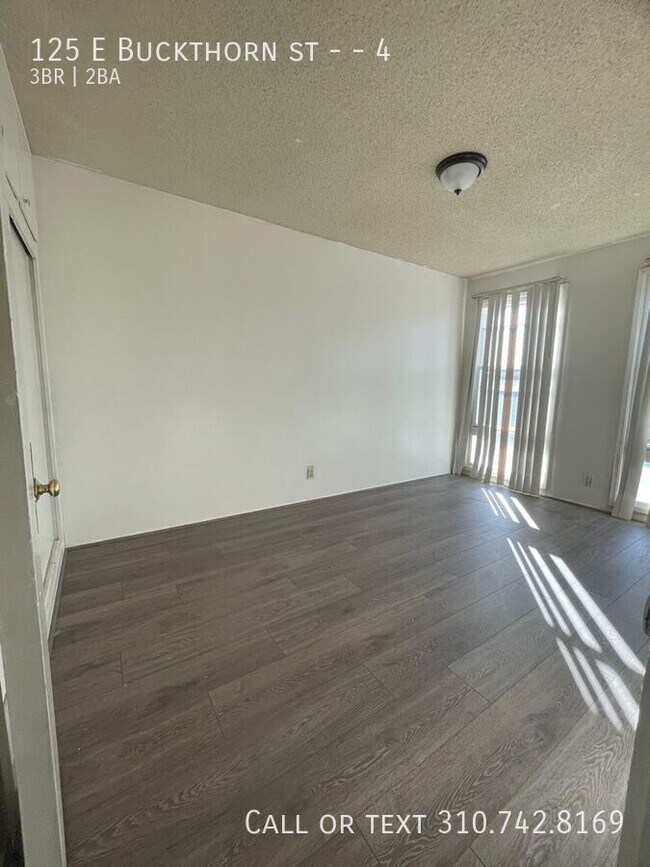 Photo - 125 E Buckthorn St Unidad 4