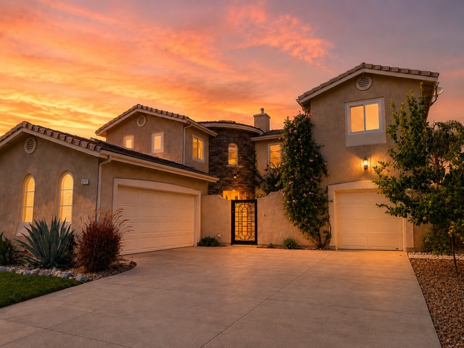 Photo - Spacious 5 (or 6) Bedroom House with attached ADU in Winchester for Rent