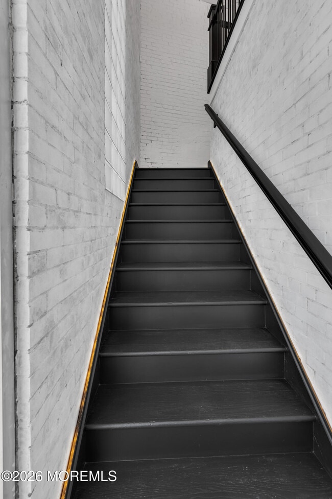 Photo - 31 W Front St Unit 2