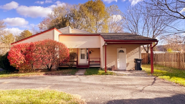 Building Photo - 118 N 3rd St