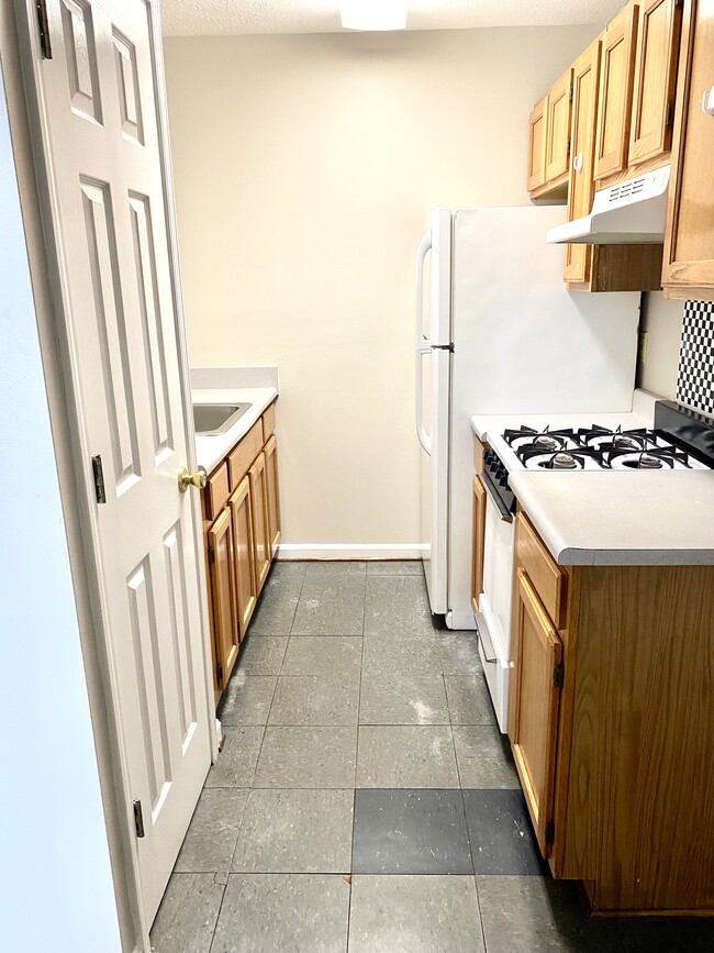 Photo - 2409 Rowan St Unit 3