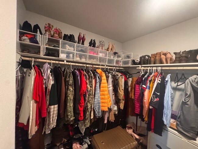 Photo - 642 Wyatt Wy