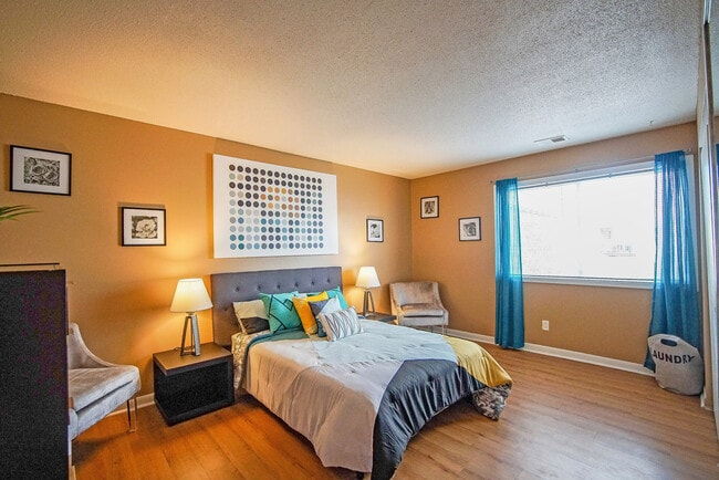 Large Bedrooms - Colonie Apartments