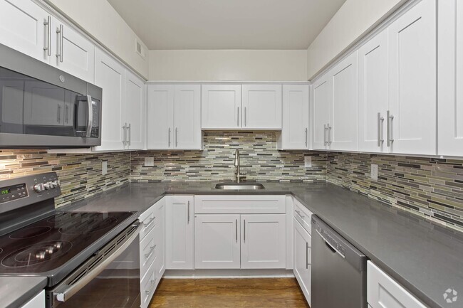 MODERN KITCHEN - Huntington Square Rental