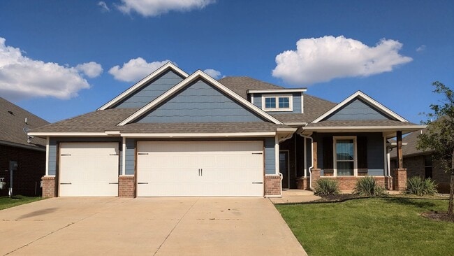 Building Photo - Beautiful Edmond Home | Gas Fireplace, Storm Shelter & Fenced Backyard!