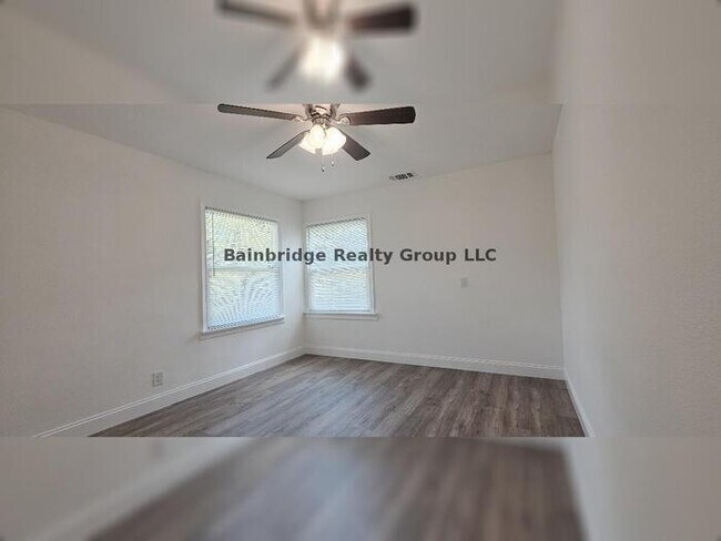 Photo - Charming Remodeled Gem in Southwest Fort W...