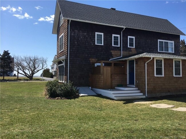 Photo - 33 Ridgewood Ave