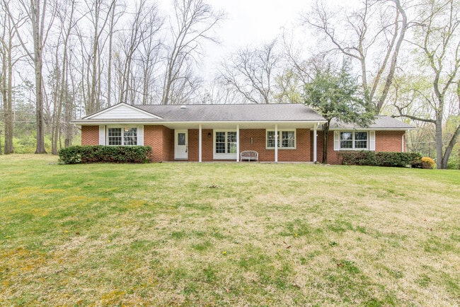 Photo - 6868 Crane Rd