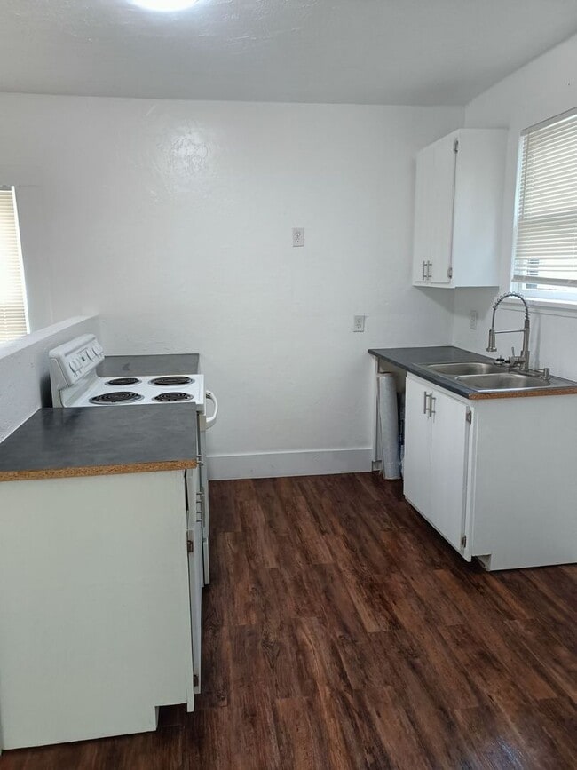 Photo - Beautiful 2 Bed / 1 Bath Home – Affordable & Move-In Ready!
