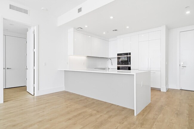 Photo - 220 Lake Shore Dr Unit 815