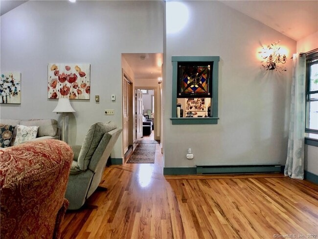 Photo - 5 Reservoir St Unit A