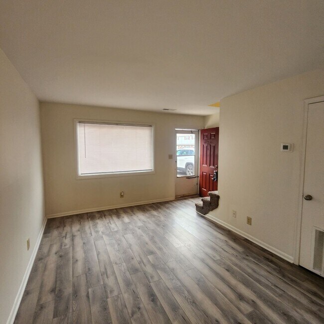Cute and Cozy One Bedroom Townhouse Apartm... Townhome Rental in