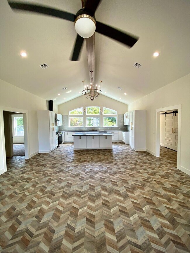 Photo - 1716 Virginia Dr