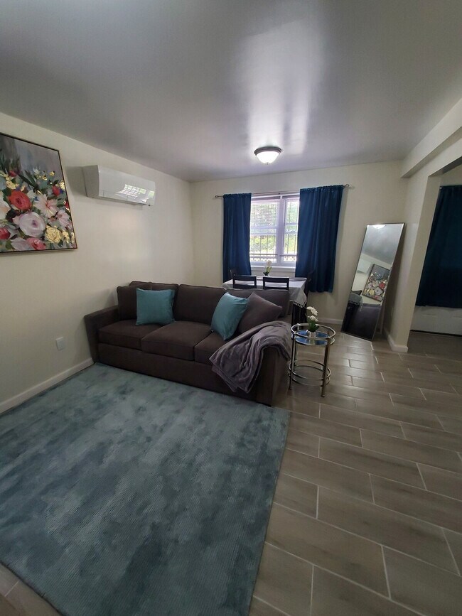 171 W Kingsbridge Rd Unit SI ID1497911P