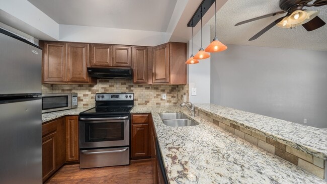Photo - End Unit Townhome in Victoria Village