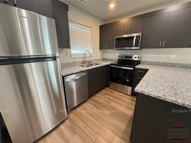 Photo - 1594 Hannah Ln