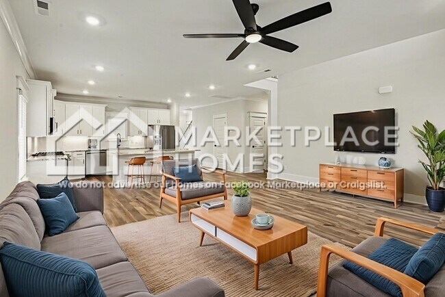 Photo - 521 Kingwood Ln