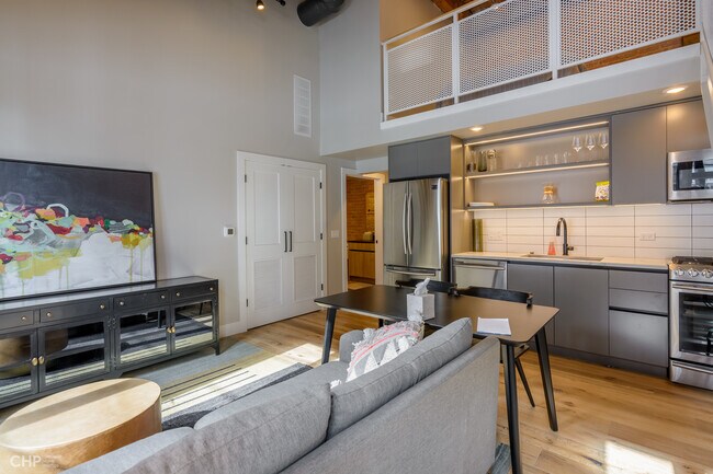 Photo - 729 N Sangamon St Unit 412