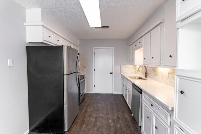 Photo - 6135 38th St