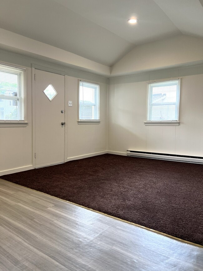 Photo - 21 New Egypt Cookstown Rd Unit 1