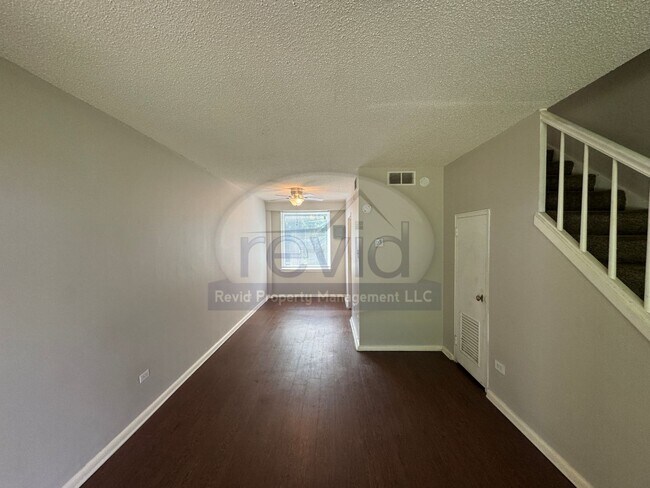 585 E Parkway S. #28