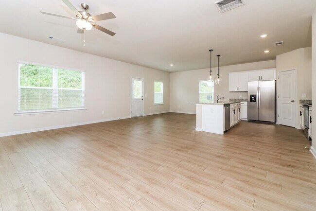 142 Howell Dr