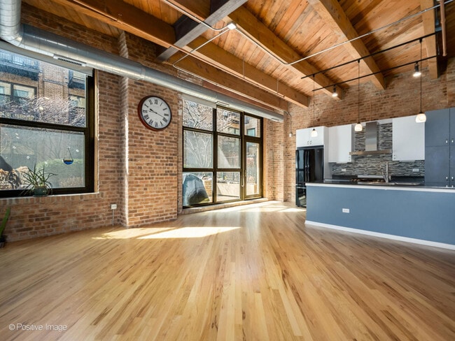 Photo - 1040 W Adams St Unit 245