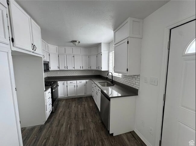 241 E Utah Ave Unit Upstairs