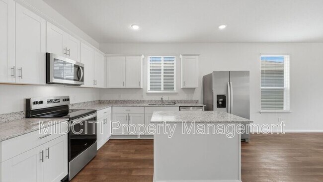 Photo - 956 Heartseed Ave