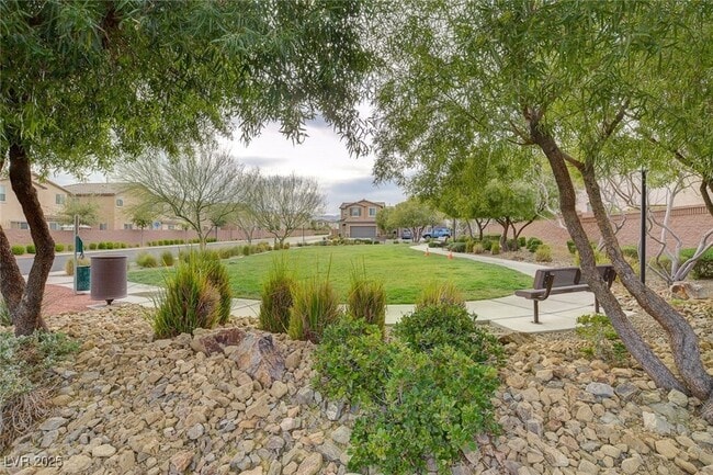 Photo - 864 Royal Amethyst Way