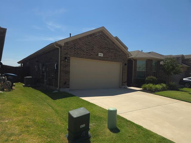 Photo - 844 Greenford Mnr
