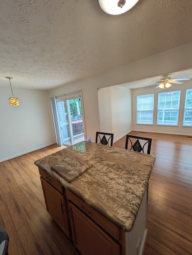 Photo - 2450 Ivy Landing Way