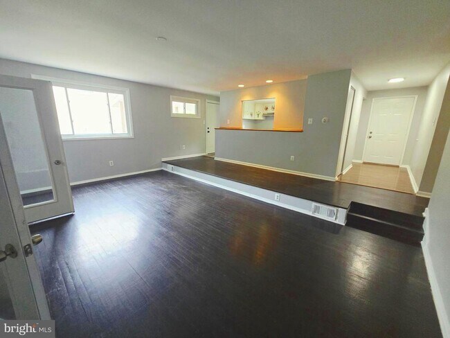 Photo - 4005 Blackpool Rd