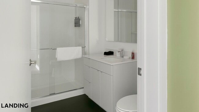 Photo - 620 Foster St Unidad 643